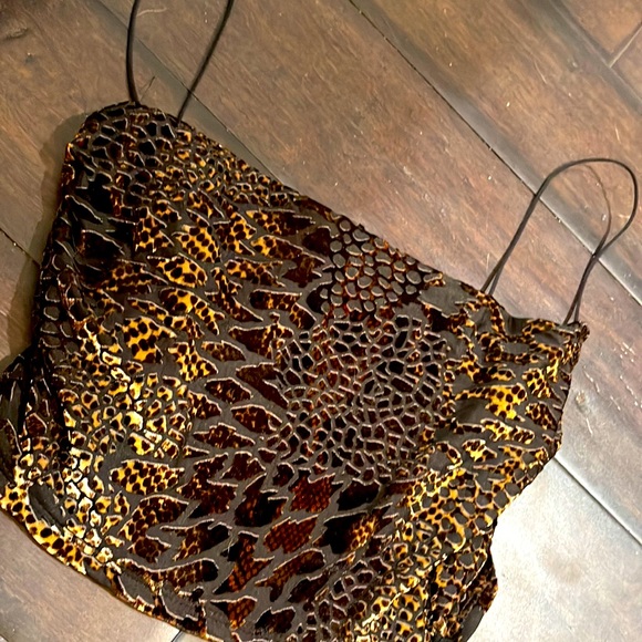 Leopard Cheetah Print Crop Top - Picture 2 of 3